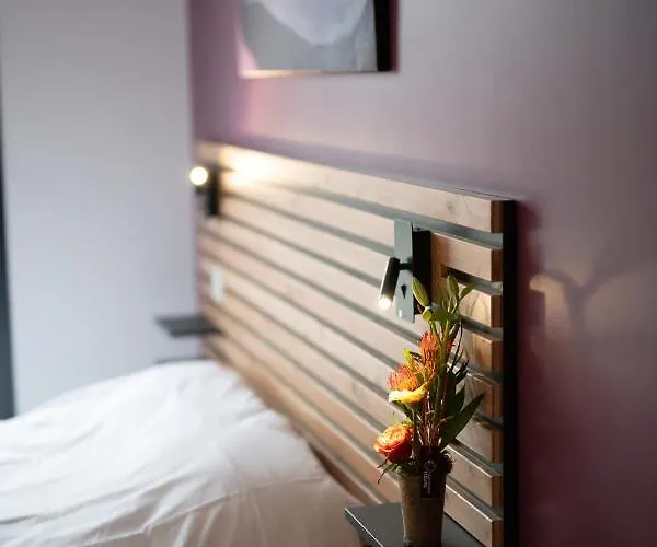 L'oree Des Sources * Volvic