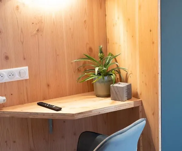 L'oree Des Sources Volvic